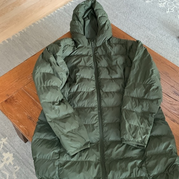 Amazon Essentials Women's Lightweight Water-Resistant Hooded Puffer Coat Size XL - Picture 13 of 13